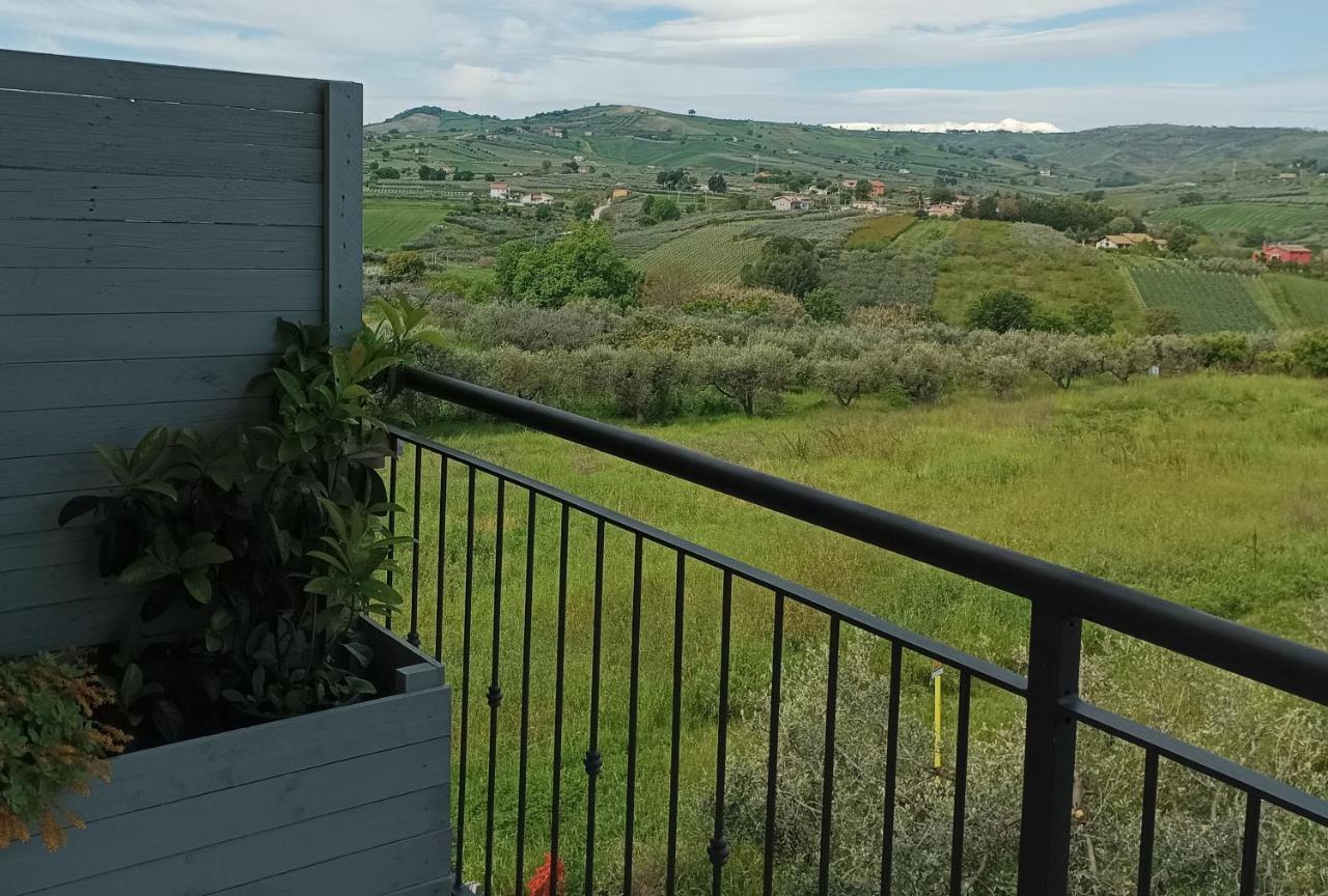 Colline Del Sole Bed & Breakfast San Salvo Exterior photo