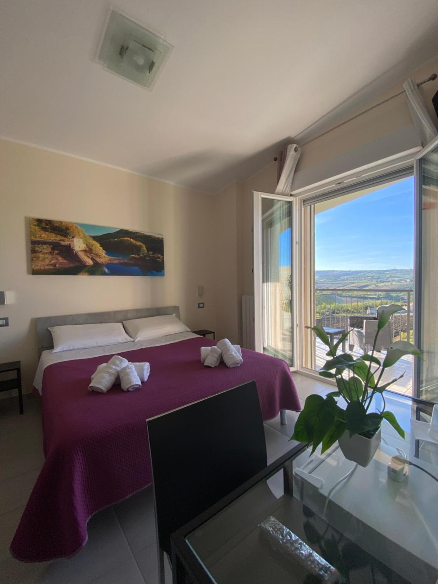 Colline Del Sole Bed & Breakfast San Salvo Exterior photo