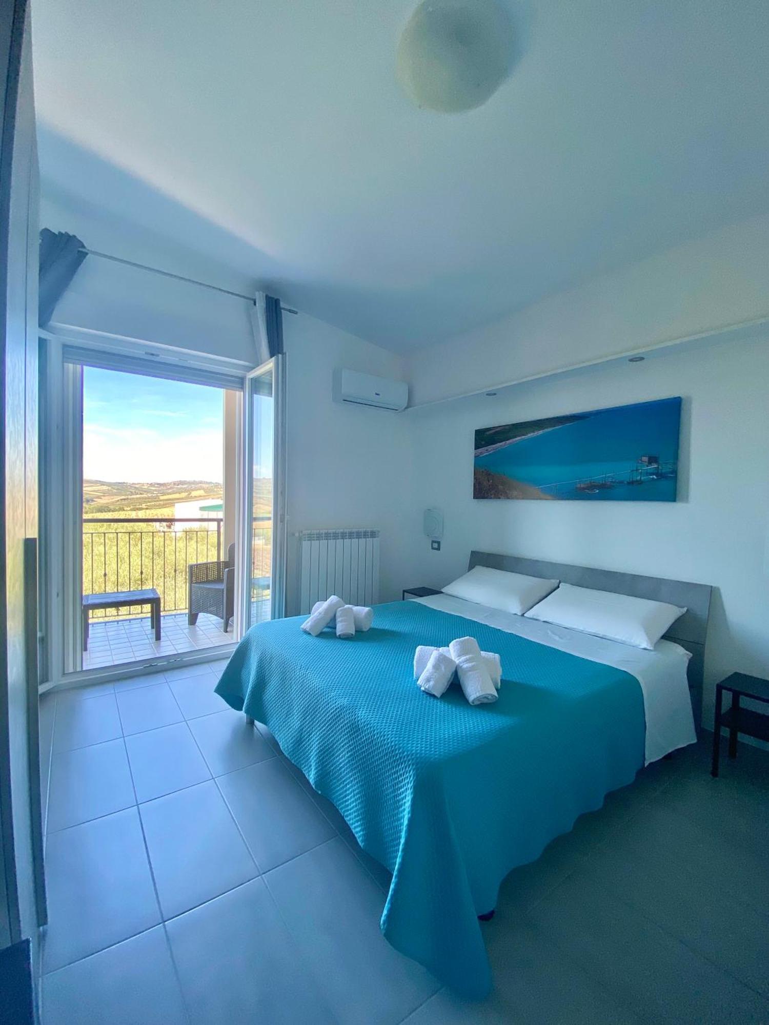 Colline Del Sole Bed & Breakfast San Salvo Exterior photo